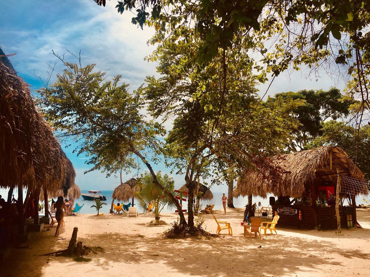 Isla Luna Beach Baru Exterior photo